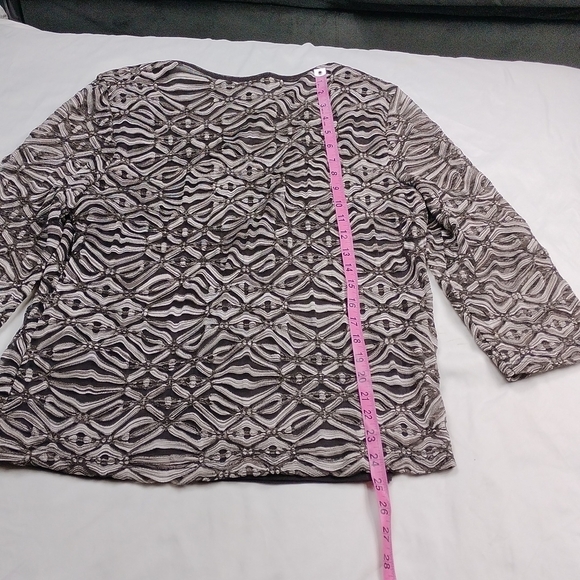 Tribal women's Large sized layered top - Picture 10 of 11